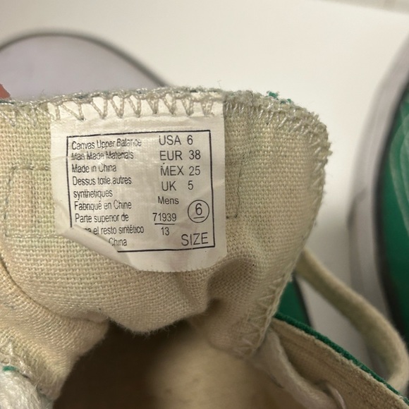 AIRWALKS mens size 6 sneakers in excellent shape - Picture 6 of 6